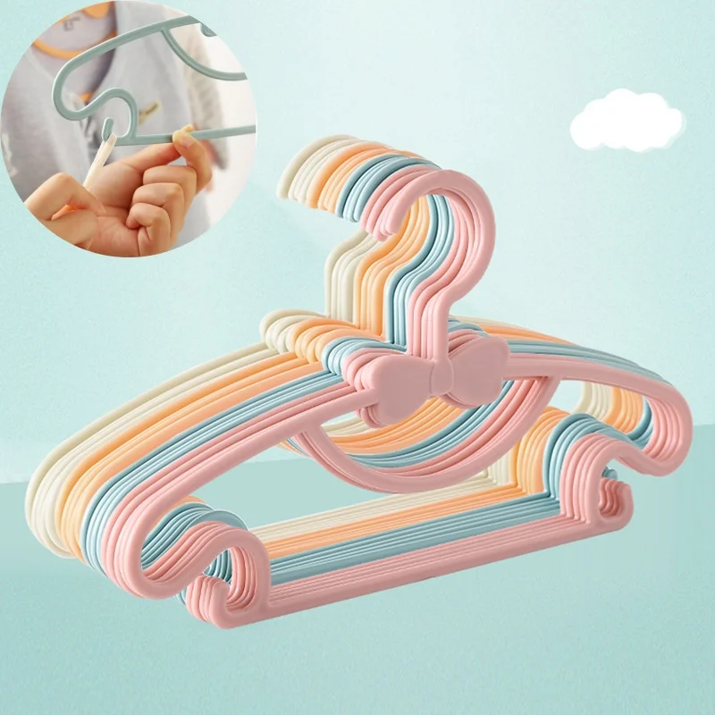 Cintres en plastique pour bébé - Baby Nursery Hangers avis et prix